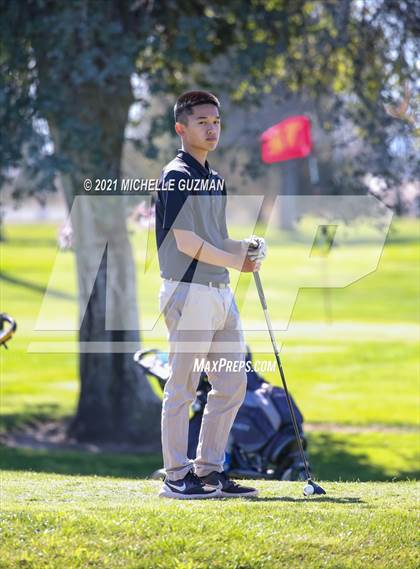 Thumbnail 1 in St. Stanislaus Boys Golf Meet photogallery.