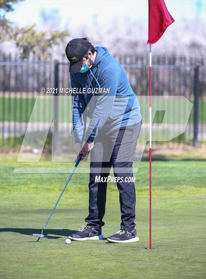 Thumbnail 1 in St. Stanislaus Boys Golf Meet photogallery.