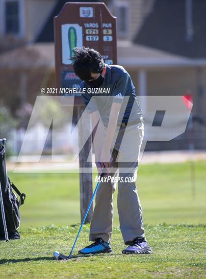 Thumbnail 1 in St. Stanislaus Boys Golf Meet photogallery.