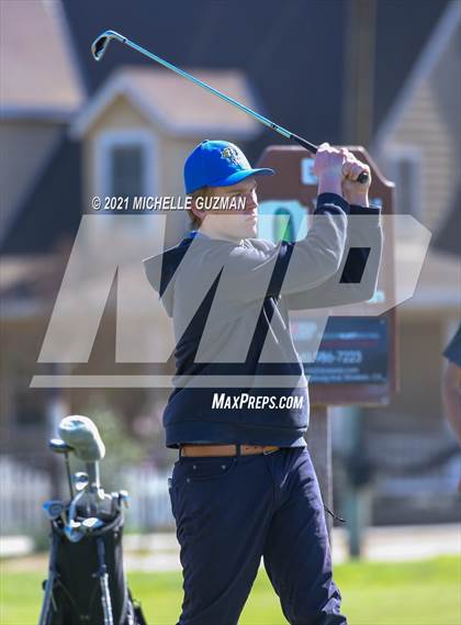 Thumbnail 2 in St. Stanislaus Boys Golf Meet photogallery.