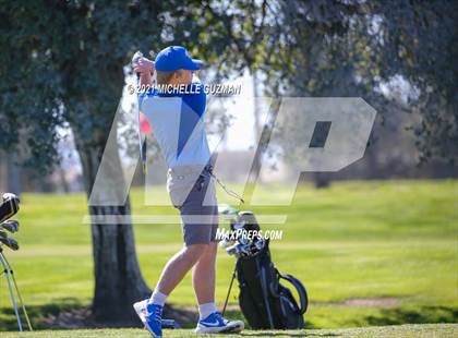 Thumbnail 1 in St. Stanislaus Boys Golf Meet photogallery.