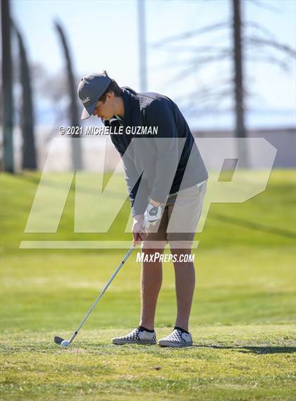 Thumbnail 1 in St. Stanislaus Boys Golf Meet photogallery.