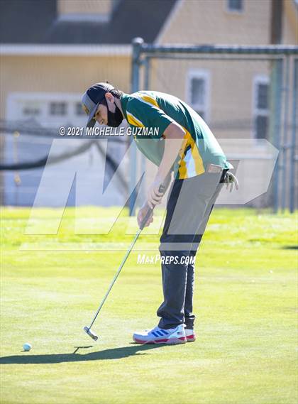 Thumbnail 2 in St. Stanislaus Boys Golf Meet photogallery.