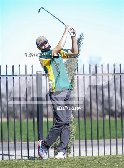 Thumbnail 2 in St. Stanislaus Boys Golf Meet photogallery.