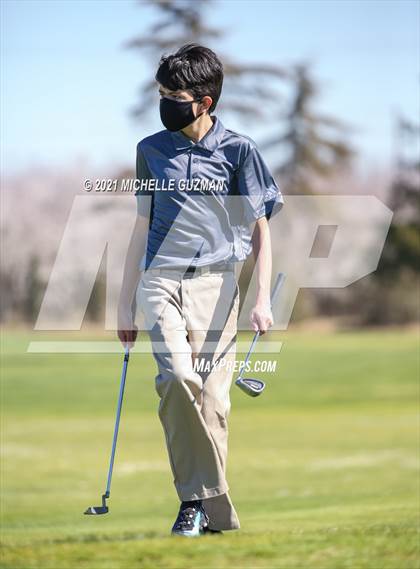 Thumbnail 1 in St. Stanislaus Boys Golf Meet photogallery.