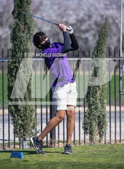 Thumbnail 3 in St. Stanislaus Boys Golf Meet photogallery.