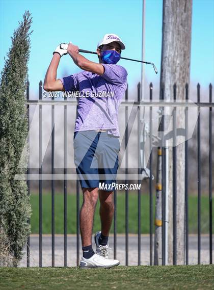 Thumbnail 1 in St. Stanislaus Boys Golf Meet photogallery.