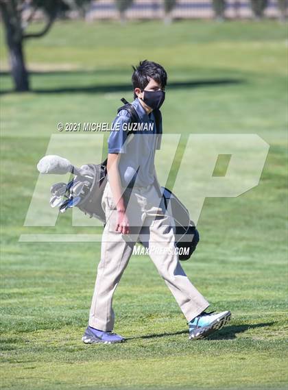 Thumbnail 2 in St. Stanislaus Boys Golf Meet photogallery.