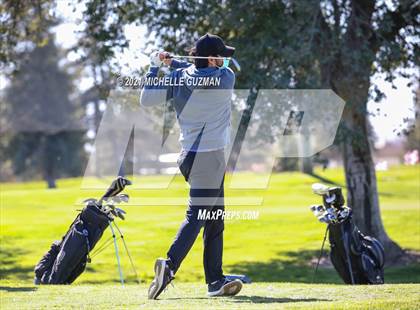 Thumbnail 2 in St. Stanislaus Boys Golf Meet photogallery.