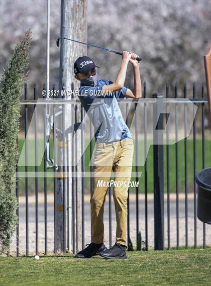 Thumbnail 1 in St. Stanislaus Boys Golf Meet photogallery.