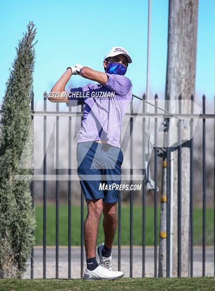 Thumbnail 3 in St. Stanislaus Boys Golf Meet photogallery.
