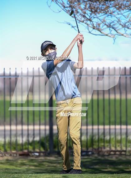 Thumbnail 1 in St. Stanislaus Boys Golf Meet photogallery.