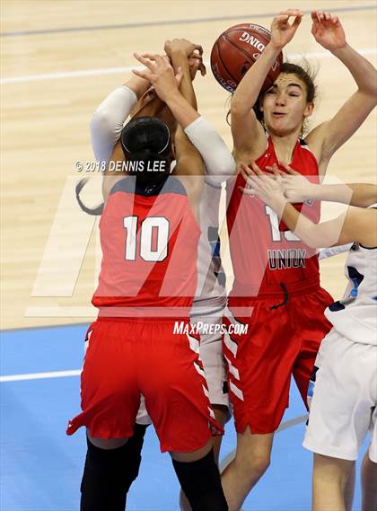 Thumbnail 3 in Redondo Union @ Pleasant Valley (CIF State D2 Final) photogallery.
