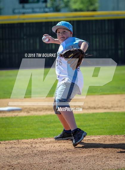 Thumbnail 2 in Mountain Vista vs Mountain Range (CHSAA 5A Semifinal) photogallery.