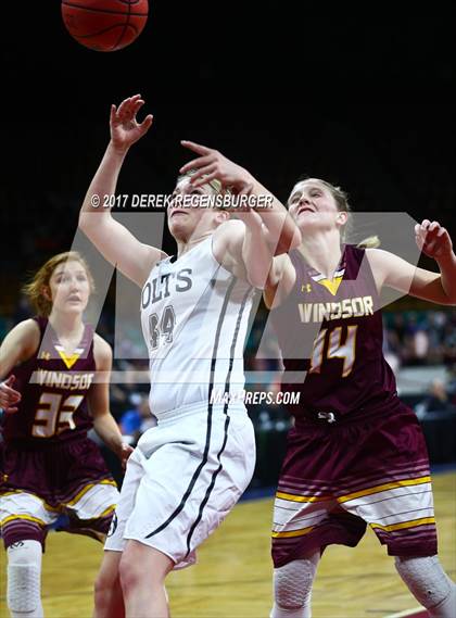 Thumbnail 2 in Pueblo South vs Windsor (CHSAA 4A Semifinal) photogallery.