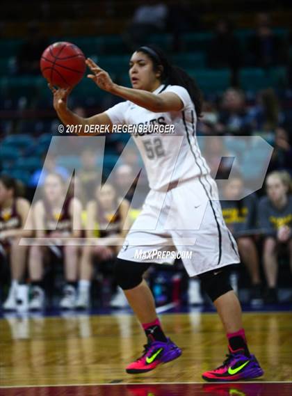 Thumbnail 2 in Pueblo South vs Windsor (CHSAA 4A Semifinal) photogallery.