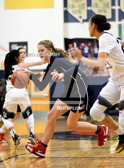 Thumbnail 3 in Coronado vs Spring Valley (NIAA 4A 2nd Round Playoff) photogallery.