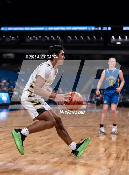 Thumbnail 2 in Jayton vs. Bryson (UIL 1A Basketball Division II Final) photogallery.