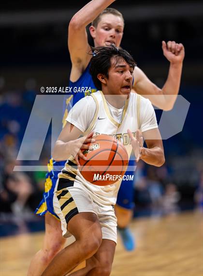 Thumbnail 1 in Jayton vs. Bryson (UIL 1A Basketball Division II Final) photogallery.