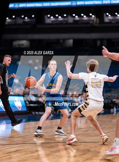 Thumbnail 2 in Jayton vs. Bryson (UIL 1A Basketball Division II Final) photogallery.