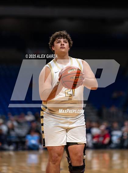 Thumbnail 1 in Jayton vs. Bryson (UIL 1A Basketball Division II Final) photogallery.