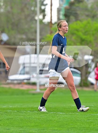 Thumbnail 3 in Dakota Ridge vs Grand Junction ( CHSAA 4A Playoff Round Two) photogallery.