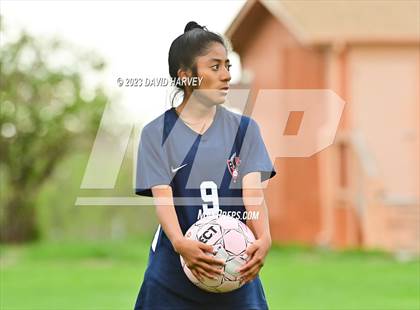 Thumbnail 3 in Dakota Ridge vs Grand Junction ( CHSAA 4A Playoff Round Two) photogallery.