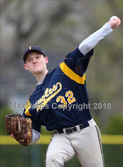 Thumbnail 2 in Sutherland @ Irondequoit photogallery.