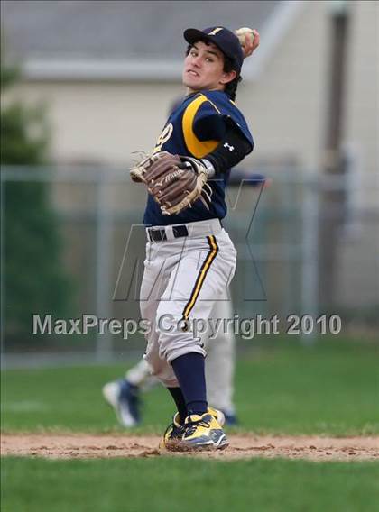 Thumbnail 2 in Sutherland @ Irondequoit photogallery.