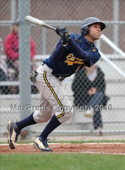 Thumbnail 3 in Sutherland @ Irondequoit photogallery.