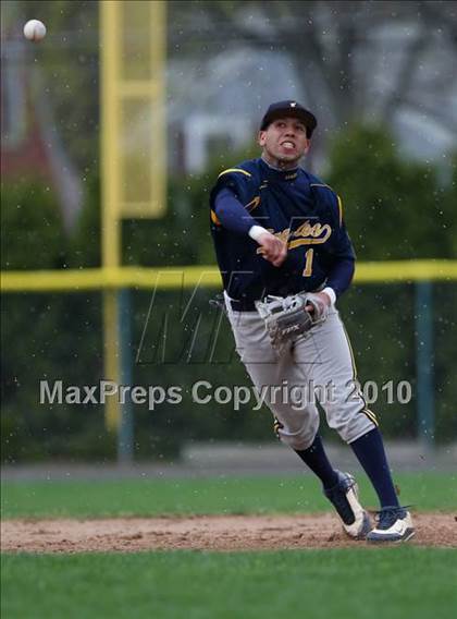 Thumbnail 2 in Sutherland @ Irondequoit photogallery.