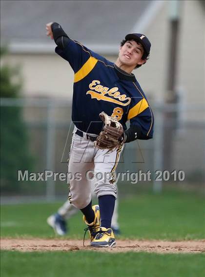 Thumbnail 1 in Sutherland @ Irondequoit photogallery.