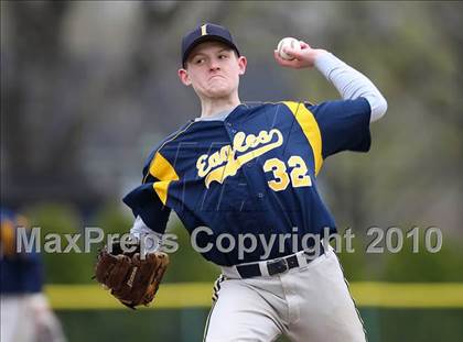 Thumbnail 3 in Sutherland @ Irondequoit photogallery.