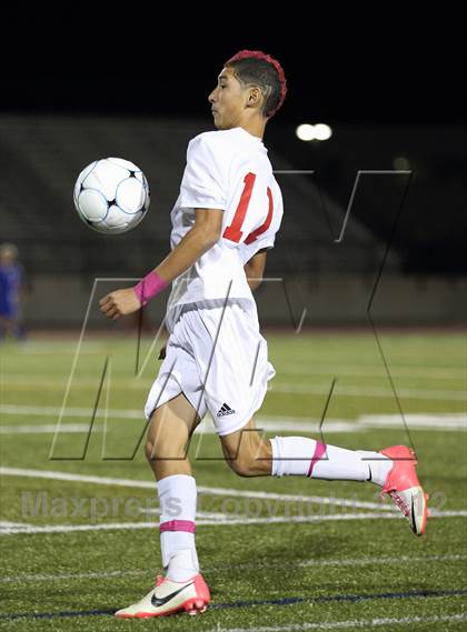 Thumbnail 2 in Smoky Hill vs. Cherry Creek (CHSAA 5A Semifinal) photogallery.