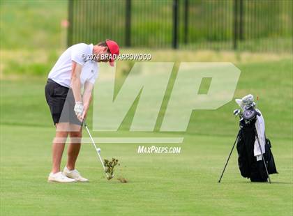 Thumbnail 2 in NCHSAA 2A Final (Day 1) photogallery.
