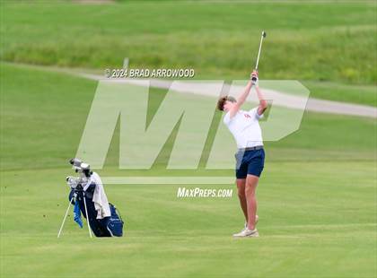 Thumbnail 1 in NCHSAA 2A Final (Day 1) photogallery.