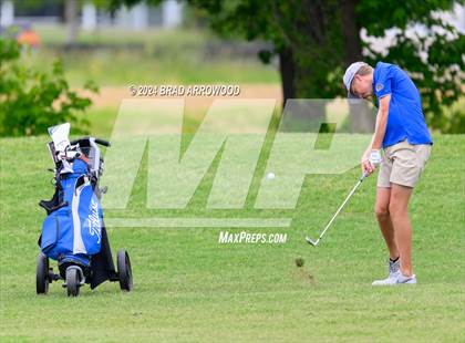 Thumbnail 2 in NCHSAA 2A Final (Day 1) photogallery.