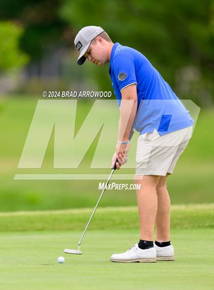 Thumbnail 3 in NCHSAA 2A Final (Day 1) photogallery.