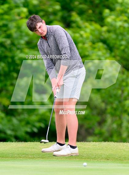 Thumbnail 1 in NCHSAA 2A Final (Day 1) photogallery.
