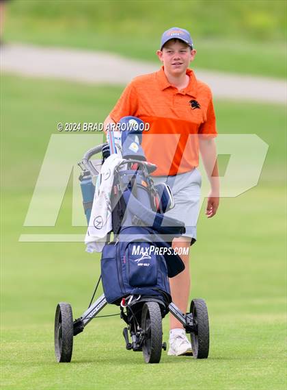 Thumbnail 2 in NCHSAA 2A Final (Day 1) photogallery.