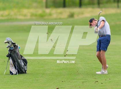 Thumbnail 1 in NCHSAA 2A Final (Day 1) photogallery.