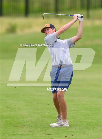Thumbnail 2 in NCHSAA 2A Final (Day 1) photogallery.