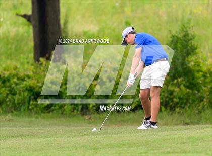 Thumbnail 2 in NCHSAA 2A Final (Day 1) photogallery.