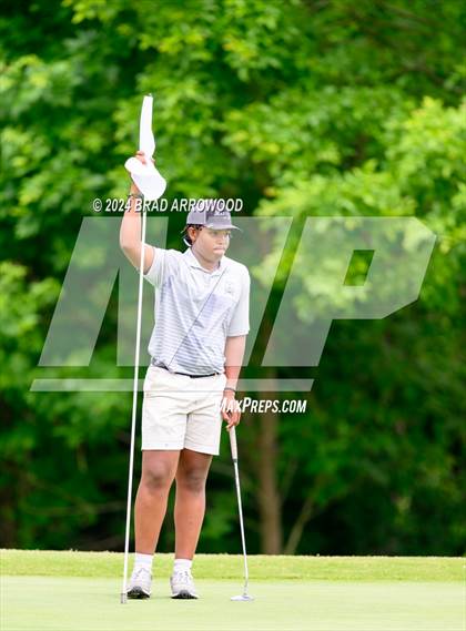 Thumbnail 2 in NCHSAA 2A Final (Day 1) photogallery.
