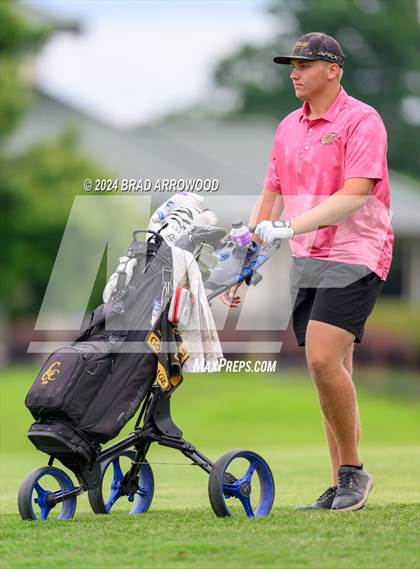 Thumbnail 2 in NCHSAA 2A Final (Day 1) photogallery.