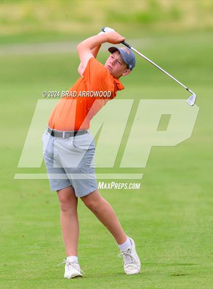 Thumbnail 2 in NCHSAA 2A Final (Day 1) photogallery.