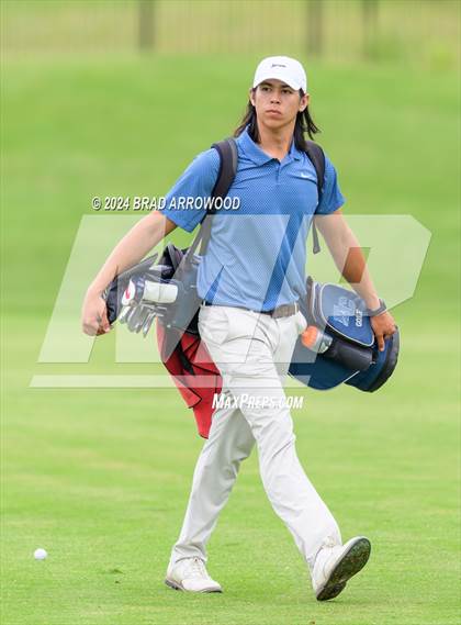 Thumbnail 2 in NCHSAA 2A Final (Day 1) photogallery.