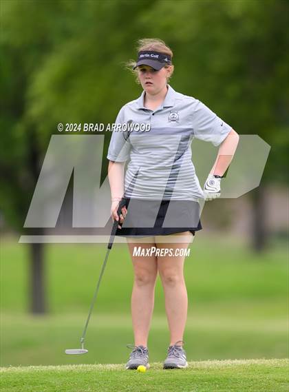 Thumbnail 2 in NCHSAA 2A Final (Day 1) photogallery.