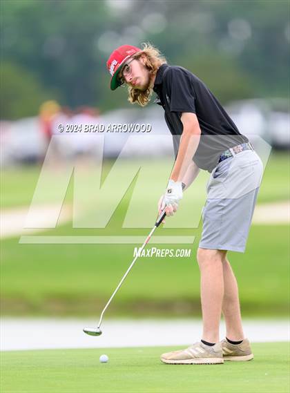 Thumbnail 2 in NCHSAA 2A Final (Day 1) photogallery.