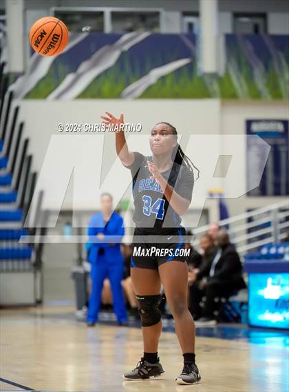 Thumbnail 1 in Lakeside vs Burke County (100 Black Men of Augusta Thanksgiving Classic) photogallery.